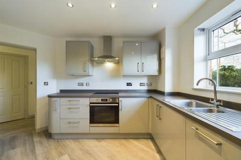 2 bedroom apartment to rent, Tudor Coppice, Solihull B91