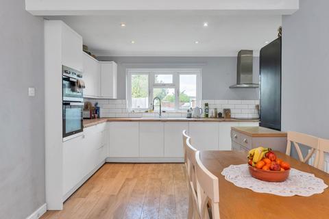 16 Bendyshe Way, Barrington, Cambridge, CB22 7RS