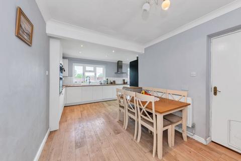 16 Bendyshe Way, Barrington, Cambridge, CB22 7RS