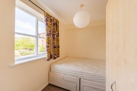 Studio to rent, John Williams Close, New Cross, London, SE14