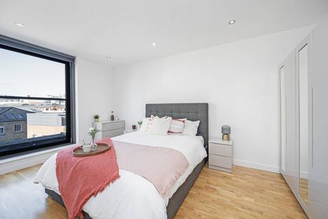 Hackney Road, Columbia Road, London, E2