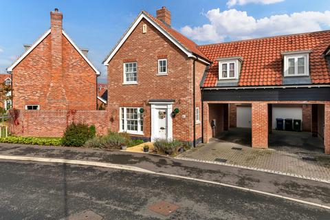 3 bedroom link detached house for sale, Clover Way, Royston SG8