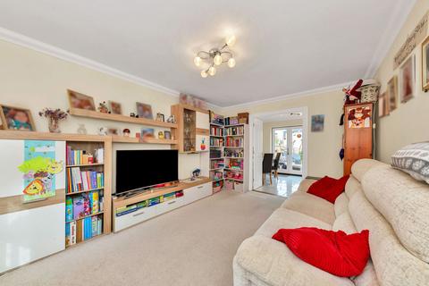 40 Clover Way, Melbourn, Royston, SG8 6FX