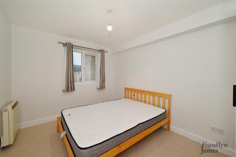 2 bedroom apartment to rent, Ferguson Close, London, E14