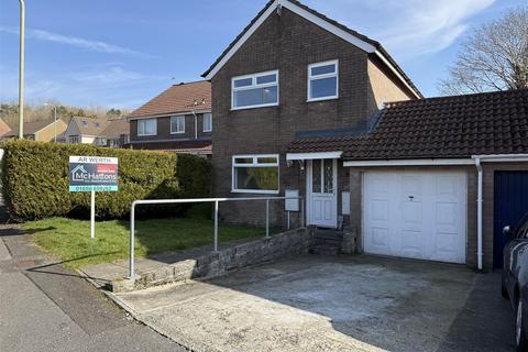 4 bedroom detached house for sale, Heol Castell Coety, Bridgend CF31