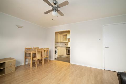 1 bedroom apartment to rent, Grosvenor Road, Wanstead