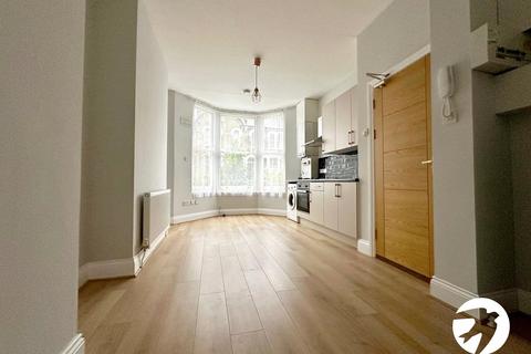 1 bedroom flat for sale, Algiers Road, London, SE13