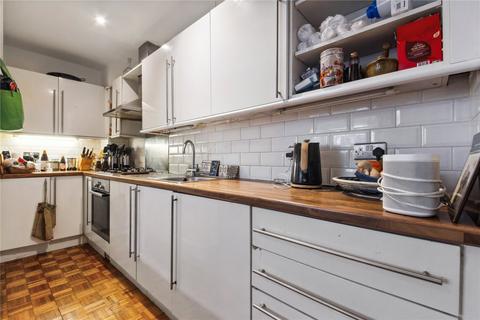 2 bedroom apartment to rent, Salcott Road, SW11