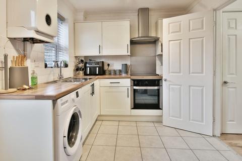 2 bedroom end of terrace house for sale, Suddaby Close, Hull, HU9 3RG