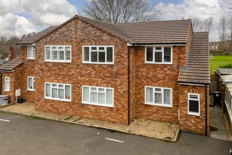 2 bedroom maisonette for sale, Narbeth Drive, Aylesbury HP20