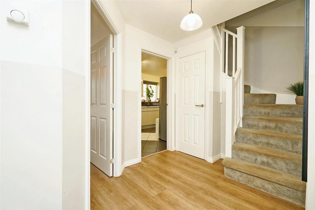 Entrance Hall 1.jpeg