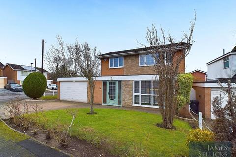 4 bedroom detached house for sale, Lindrick Drive, Evington, Leicester