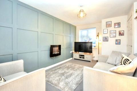 2 bedroom terraced house for sale, Whitwell Close, Wakefield, West Yorkshire