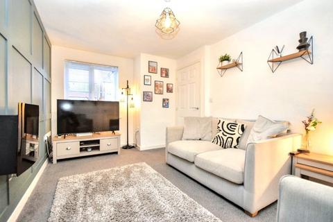 2 bedroom terraced house for sale, Whitwell Close, Wakefield, West Yorkshire