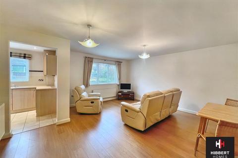 2 bedroom apartment to rent, Meadow Court, Wellfield Lane, Altrincham WA15