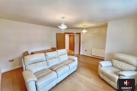 2 bedroom apartment to rent, Meadow Court, Wellfield Lane, Altrincham WA15