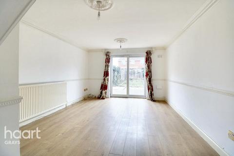 2 bedroom terraced house for sale, Crest Avenue, Grays