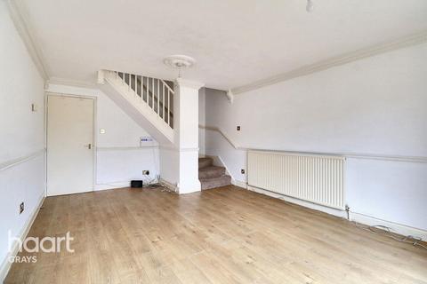 4 Crest Avenue, Grays, RM17 6RW