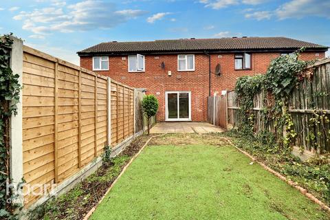 4 Crest Avenue, Grays, RM17 6RW