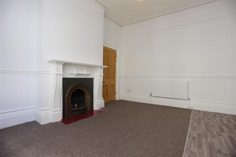 1 bedroom flat to rent, Medina Villas, Hove