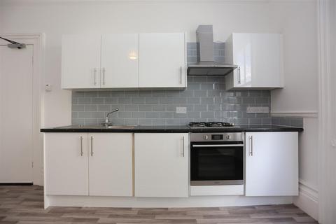 1 bedroom flat to rent, Medina Villas, Hove