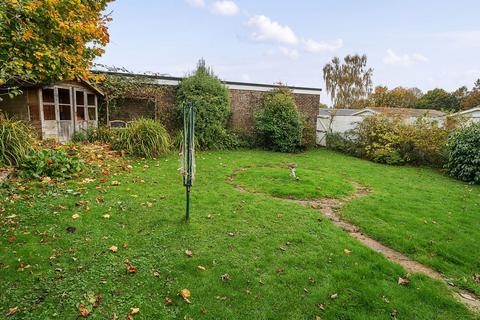 2 bedroom detached bungalow for sale, Heathfield Park, Midhurst, GU29