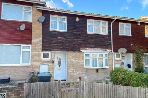 3 bedroom terraced house for sale, Vanquisher Walk, Gravesend