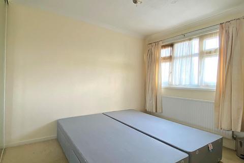 19 Vanquisher Walk, Gravesend, DA12 4LS