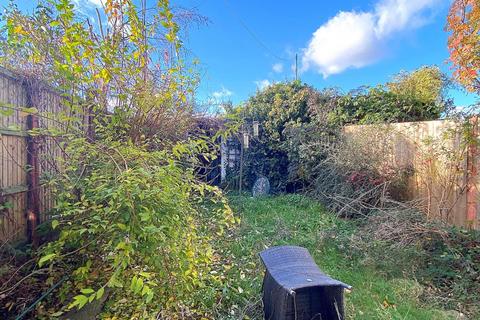 19 Vanquisher Walk, Gravesend, DA12 4LS