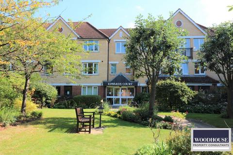 1 bedroom apartment to rent, Turners Hill, Cheshunt EN8