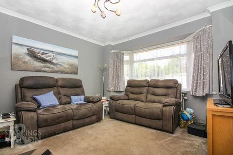 2 bedroom detached bungalow for sale, Malthouse Lane, Cantley, Norwich