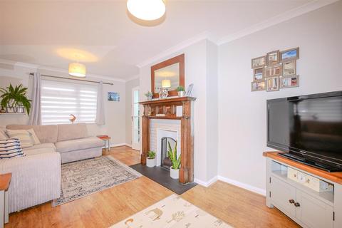 58 Brookside Estate, Chalgrove, Oxford, OX44 7SQ