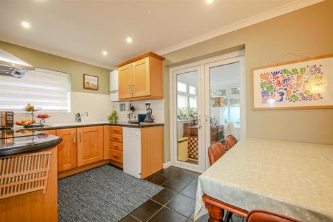 58 Brookside Estate, Chalgrove, Oxford, OX44 7SQ