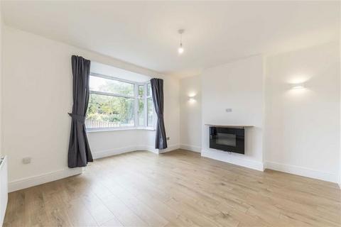 3 bedroom house to rent, Burnt Ash Hill, London SE12