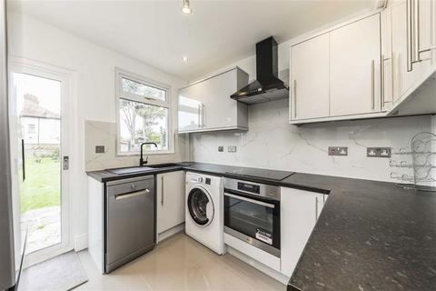 3 bedroom house to rent, Burnt Ash Hill, London SE12