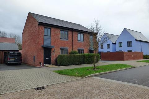 3 bedroom semi-detached house to rent, Birchfield Way, Telford TF3