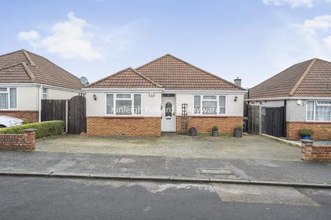 3 bedroom bungalow for sale, High Mead, West Wickham, Kent, BR4