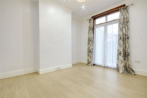 4 bedroom terraced house to rent, Wellington Road, Enfield, EN1