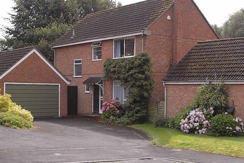 4 bedroom detached house to rent, The Paddocks, Ramsbury, SN8