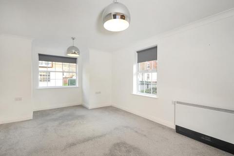 2 bedroom flat for sale, Newbury,  Berkshire,  RG14