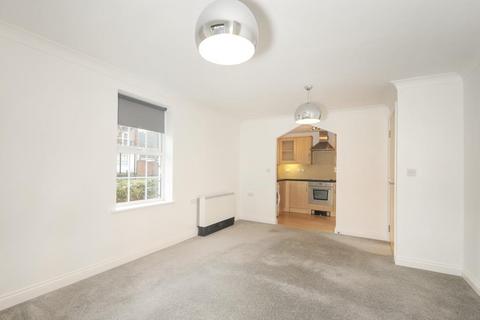 2 bedroom flat for sale, Newbury,  Berkshire,  RG14