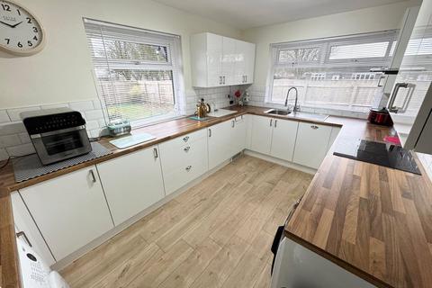 3 bedroom bungalow for sale, Baysdale Gardens, Durham DL4