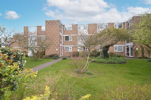 2 bedroom apartment to rent, Boreham Holt, Elstree, Borehamwood