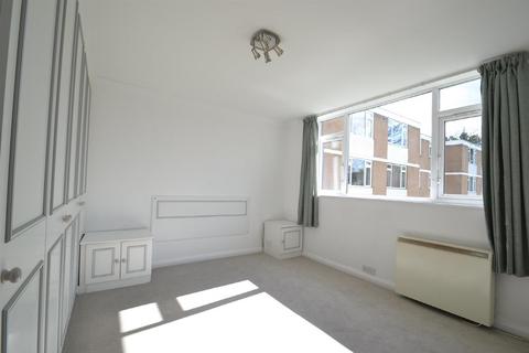 2 bedroom apartment to rent, Boreham Holt, Elstree, Borehamwood