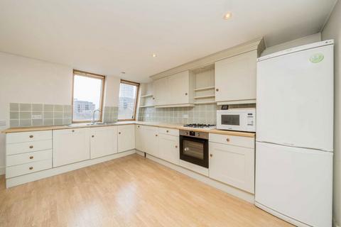 3 bedroom flat to rent, Bagleys Lane, London SW6