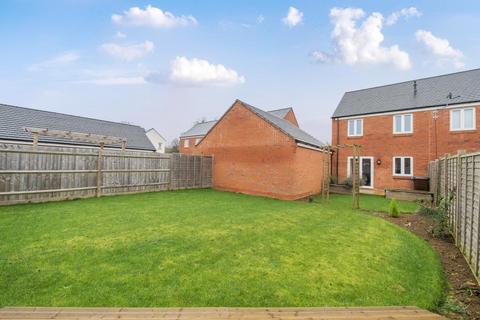 3 bedroom end of terrace house for sale, Banbury,  Oxfordshire,  OX16