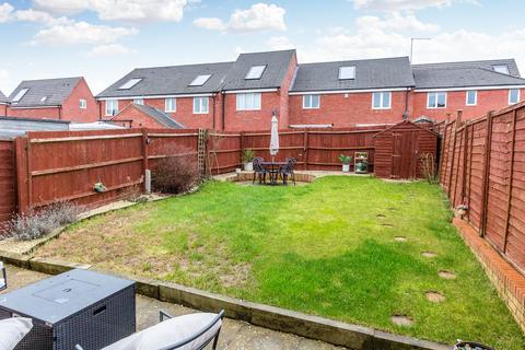 3 bedroom semi-detached house for sale, Steeple Way, Rushden NN10