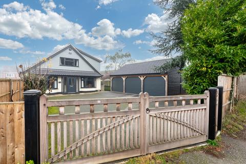 3 bedroom chalet for sale, King's Lynn