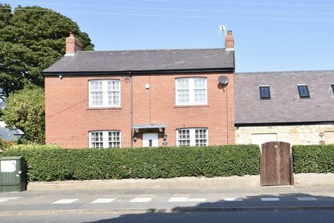 3 bedroom semi-detached house to rent, The Village, Ryhope