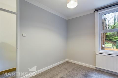 2 bedroom terraced house to rent, Silverdale Road, Tunbridge Wells TN4